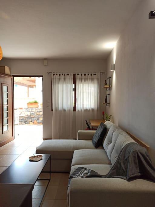 Cozy Apartment In The Heart Of Plaka Agios Nikolaos  Exterior photo
